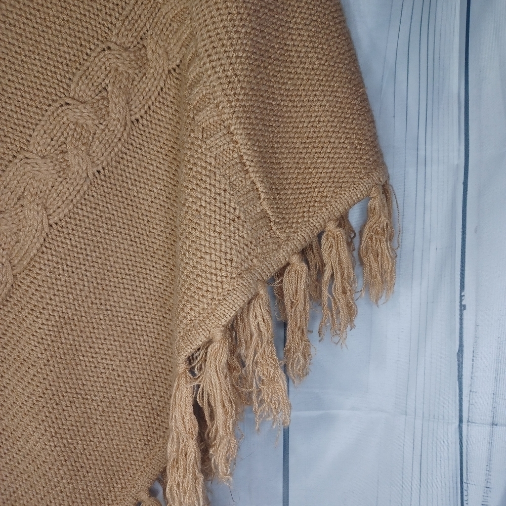 Bill Bass Knit Fringe Boho Shawl - Picture 5 of 10
